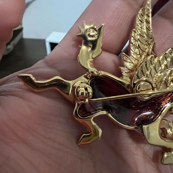 SWAROVSKI CRYSTAL PEGASUS PIN 2-1/4" - Picture 7 of 7